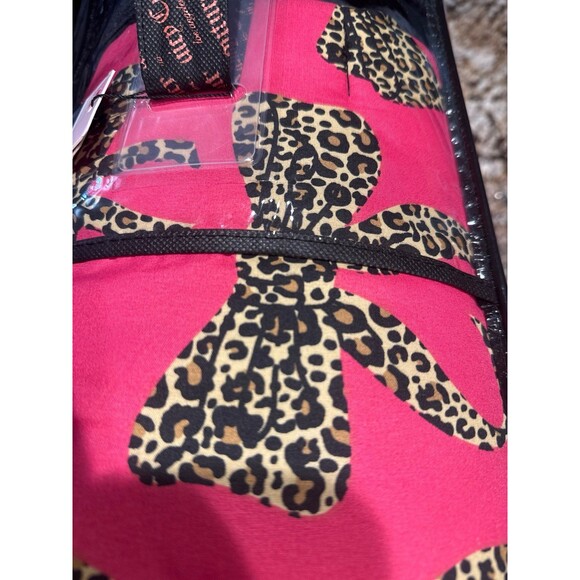 Juicy Couture Cheetah Bow Comforter Set, 4 piece Bed Set, Queen - Picture 6 of 6